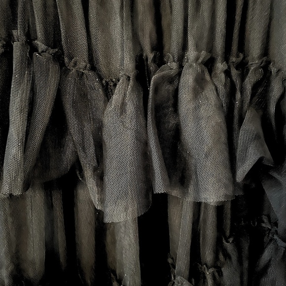 NWT Betsy & Adam Tulle Ruffled Tiered Gown in Black Sz. 8 - Picture 9 of 9